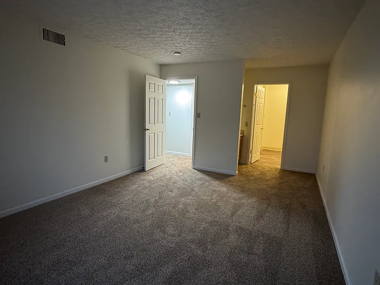 Olentangy Village — Photo 19