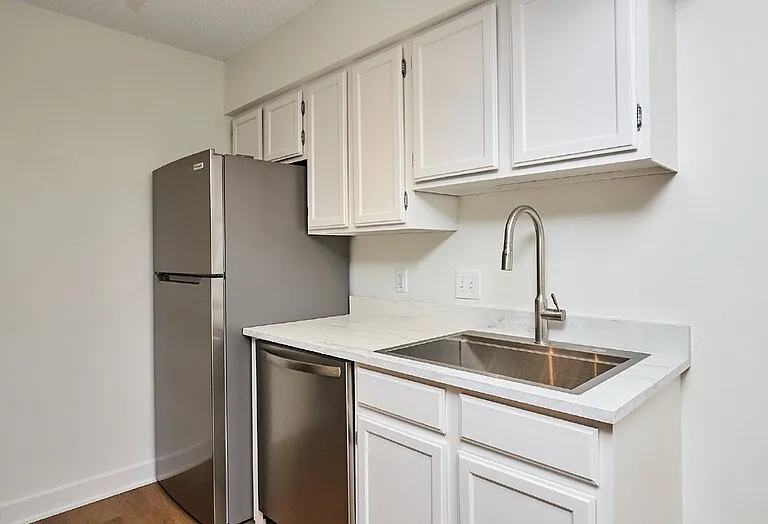 5221 Boulder Dr #5 — Photo 3