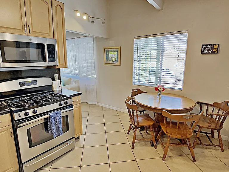 4742 Kleefeld Ave — Photo 33