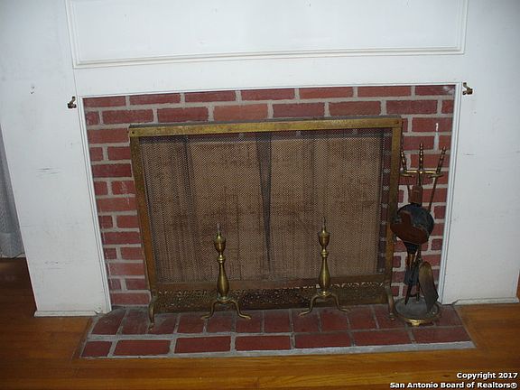 4th image of 428 Rosemont Dr