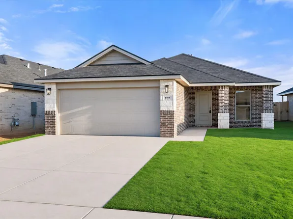 707 E 21st St, Wolfforth, TX 79382