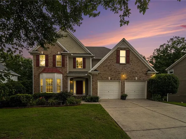 5925 Crescent Landing Dr, Cumming, GA 30040
