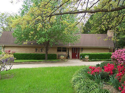 3rd image of 109 Donniebrook Dr