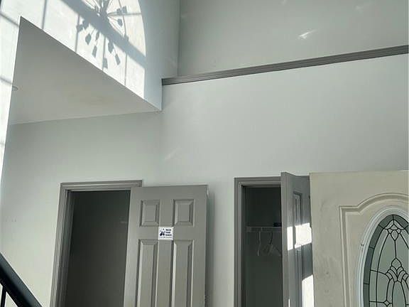3rd image of 3335 Prairie Dr