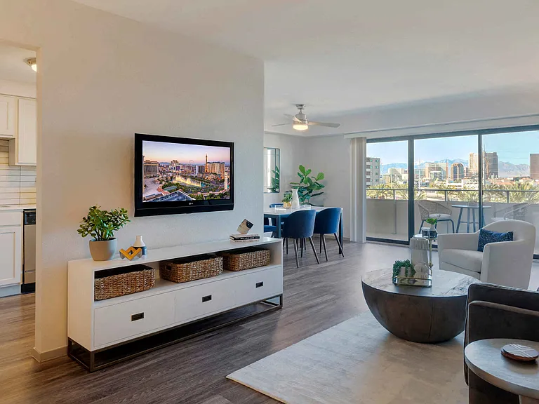 The Rays at Vegas Towers — Photo 7