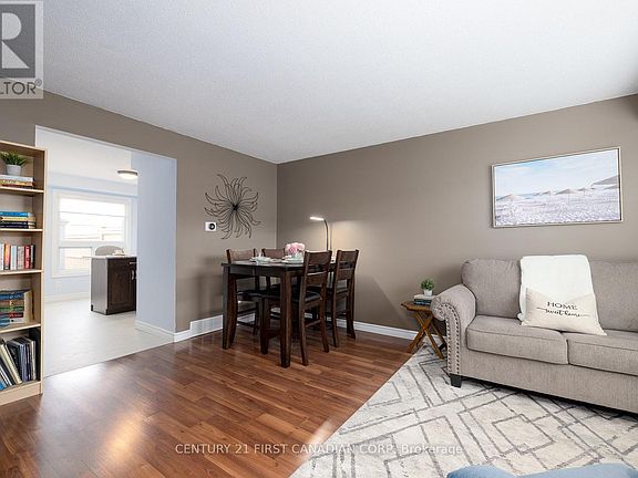 5th image of 40 Tiffany Dr #82