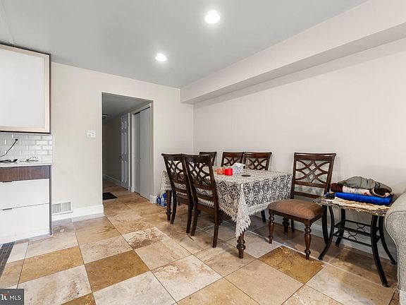 5th image of 7959 Langdon St
