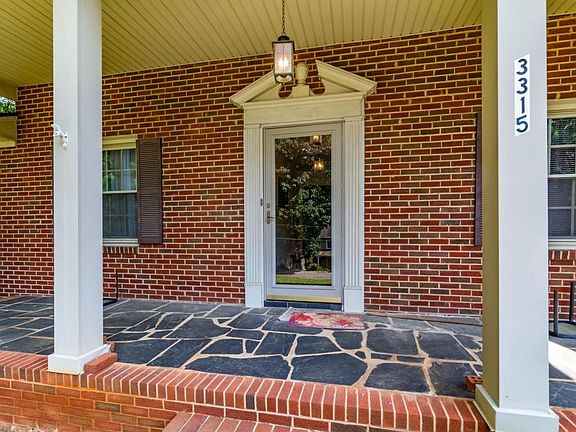 3rd image of 3315 Chestnut Mountain Cir