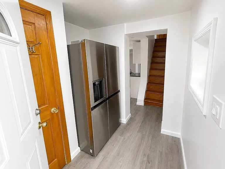 175 9th St #1B — Photo 2