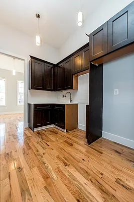 Rented by Nooklyn NYC LLC | media 73