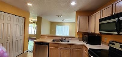 2nd image of 2085 SW Marblehead Way #1