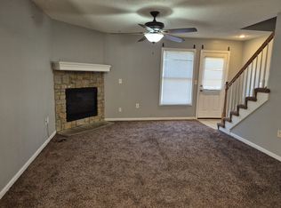 816 E 167th Ct, Gardner, KS 66030