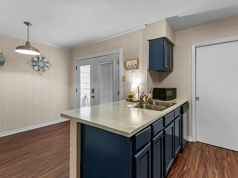 10307 Loma Vista Dr — Photo 24