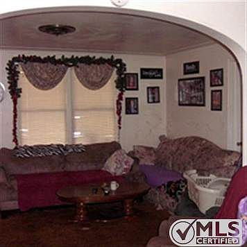 2nd image of 508 W Hughitt St