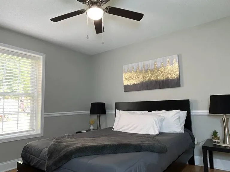 169 E Grand Ave #401 — Photo 6