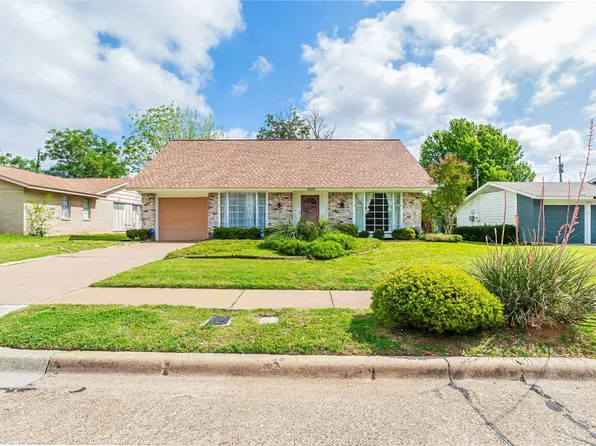 1220 Farnham Ct E, Irving, TX 75062