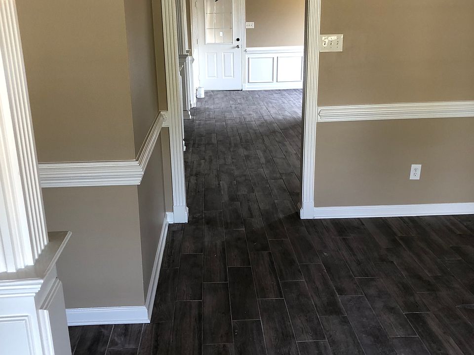 1st image of 1 Shamsie Dr