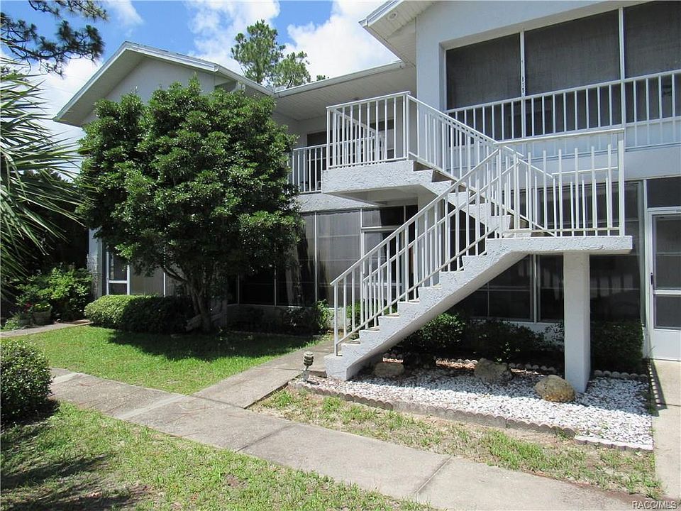 1st image of 817 SE Mayo Dr