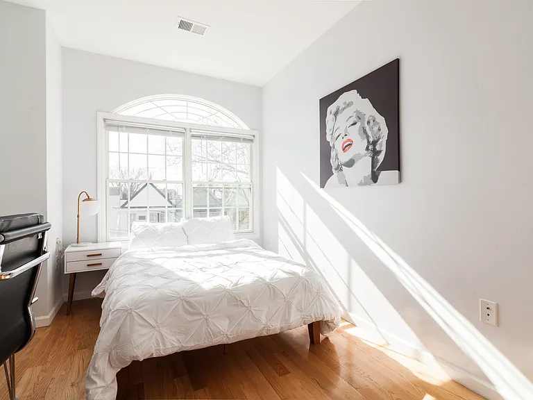 136 Grace St #2 — Photo 12
