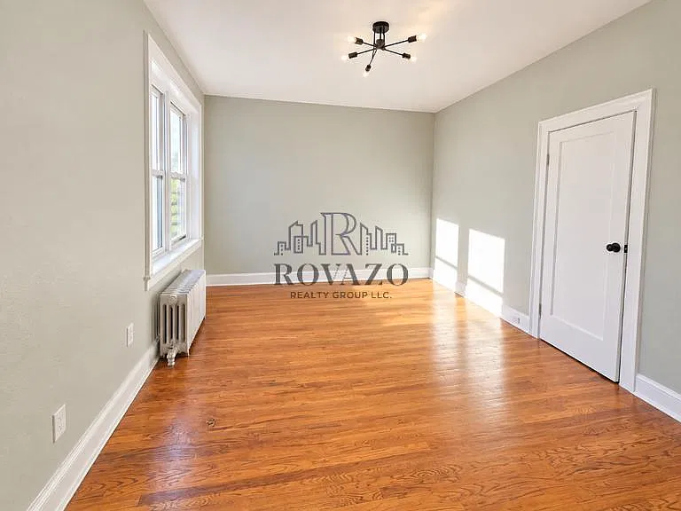 2 bed, 600 sqft, $1,625 — Photo 3