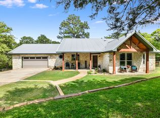 139 Corral Rd, Smithville, TX 78957