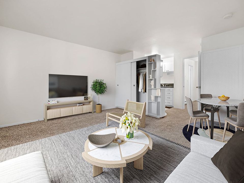 1st image of 1415 NE 52nd St #18