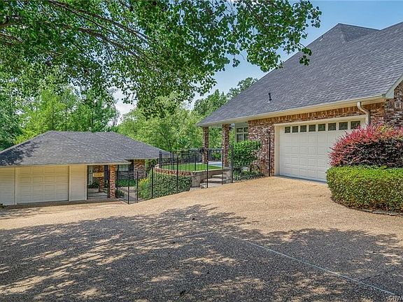 3rd image of 205 Bay Hills Dr