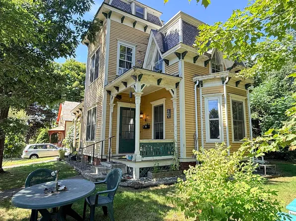 59 Highland Street, Brattleboro, VT 05301