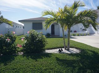 622 95th Ave N, Naples, FL 34108