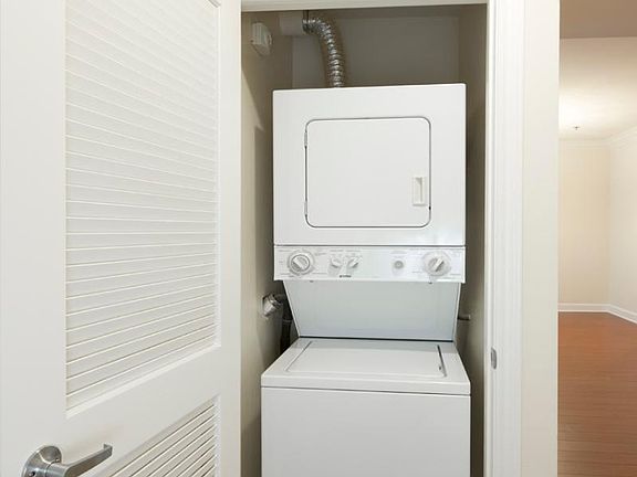 3rd image of 4443 Moorpark Way APT 104