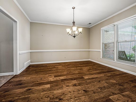 3rd image of 1928 Shepards Bush Ln