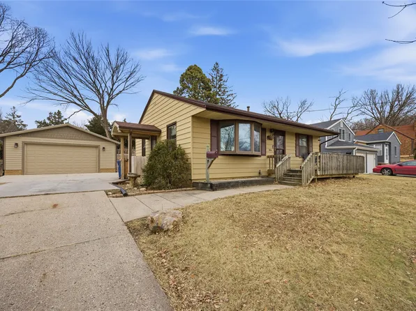 2654 Wisconsin Ave, Des Moines, IA 50317