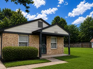 1623 Carpenter St, Memphis, TN 38108