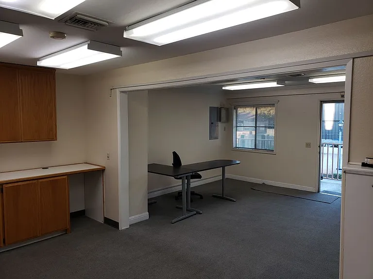 229 W Bonita Ave #2A — Photo 2