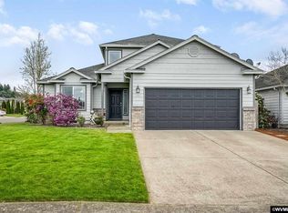 195 N 10th St, Jefferson, OR 97352