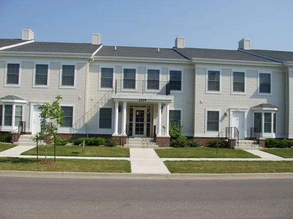 2519 Bristol Dr Unit 201, Ames, IA 50010
