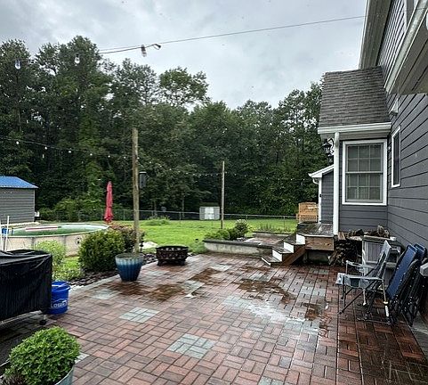 3rd image of 421 Redpath Dr