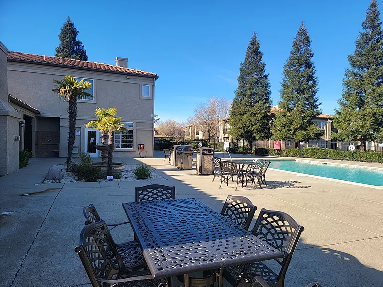 4200 E Commerce Way #2024 — Photo 16