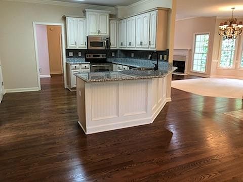 2nd image of 6027 Thorn Lake Dr
