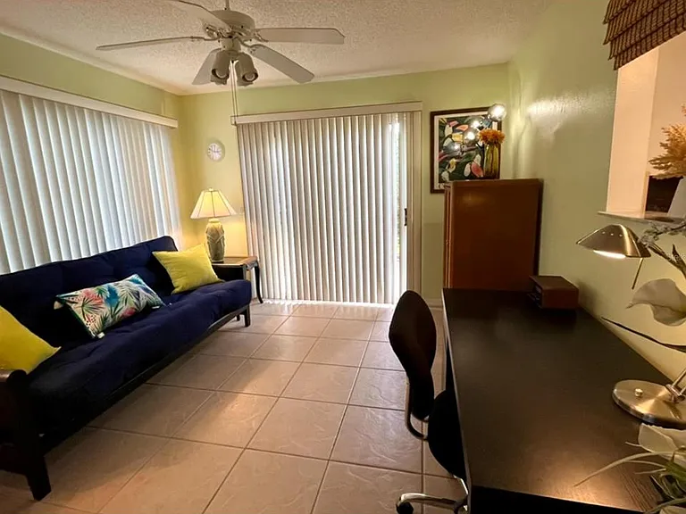 1314 Corona Ave — Photo 10