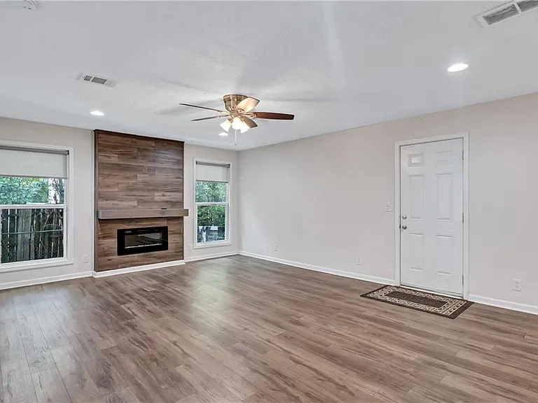 5772 Lilburn Stone Mountain Rd — Photo 7