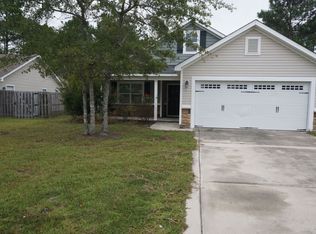412 Ridgeway Dr, Sneads Ferry, NC 28460
