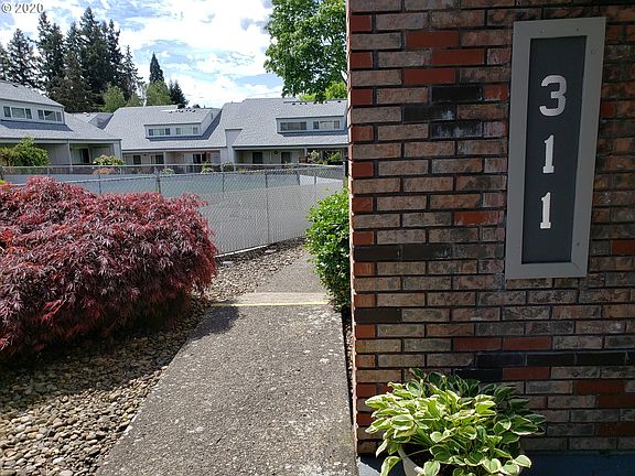 4th image of 311 NE 85th St #6-C