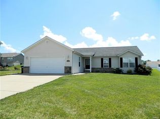 180 Fieldstone Dr, Troy, MO 63379
