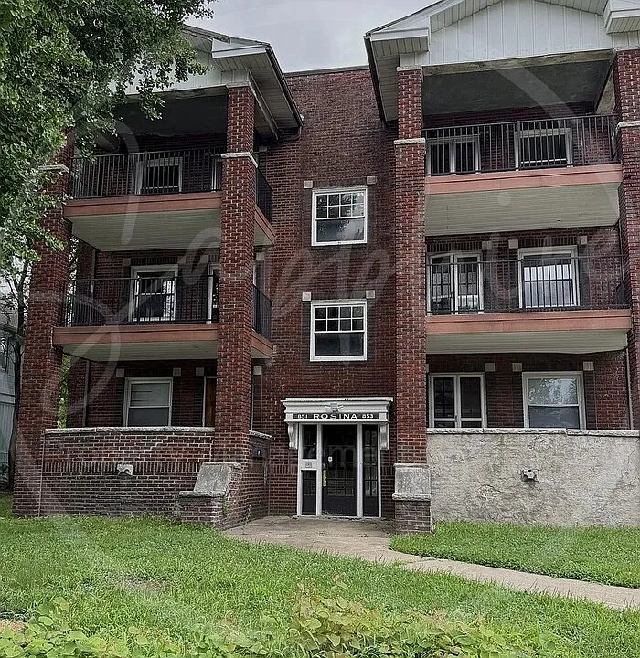 853 Barnett Ave