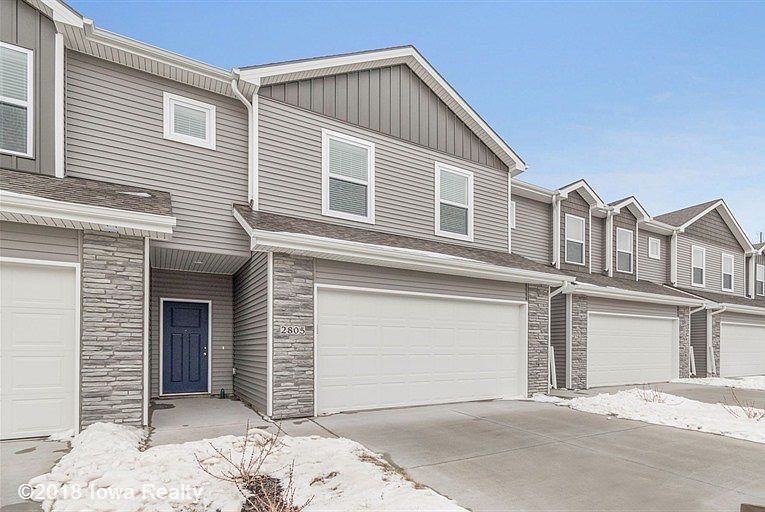 1st image of 2833 Lois Ln