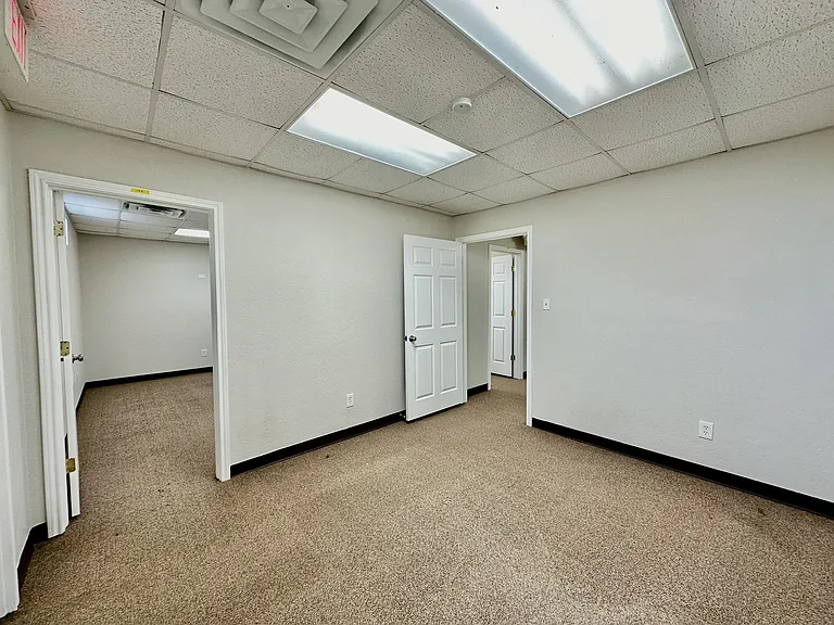115 W College St #103 — Photo 6