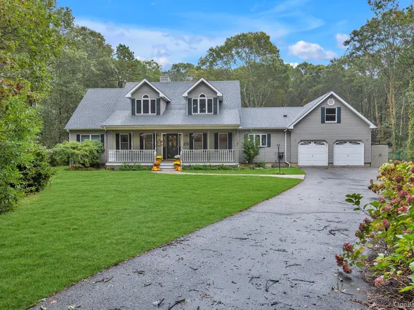 501 Wading River Road, Manorville, NY 11949