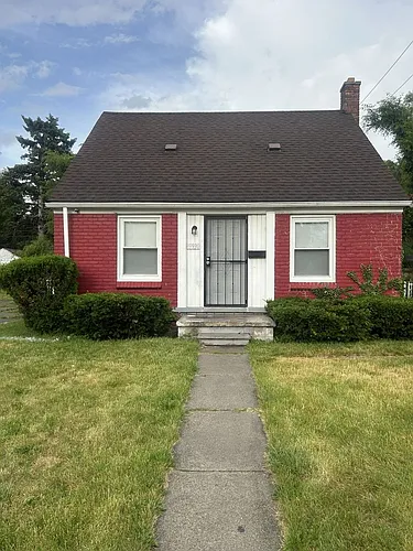 19930 Revere St Photo 1