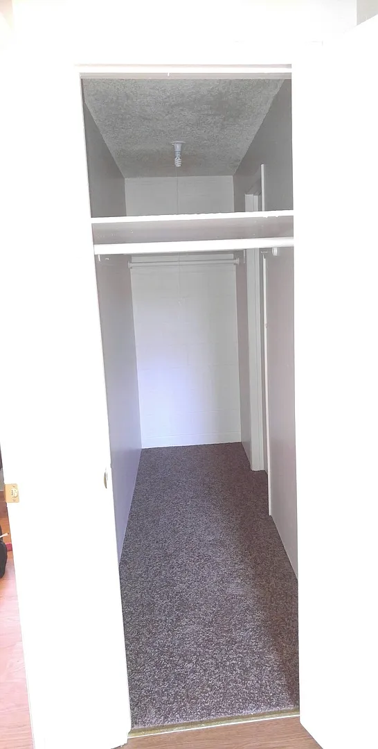 485 LINDEN — Photo 3